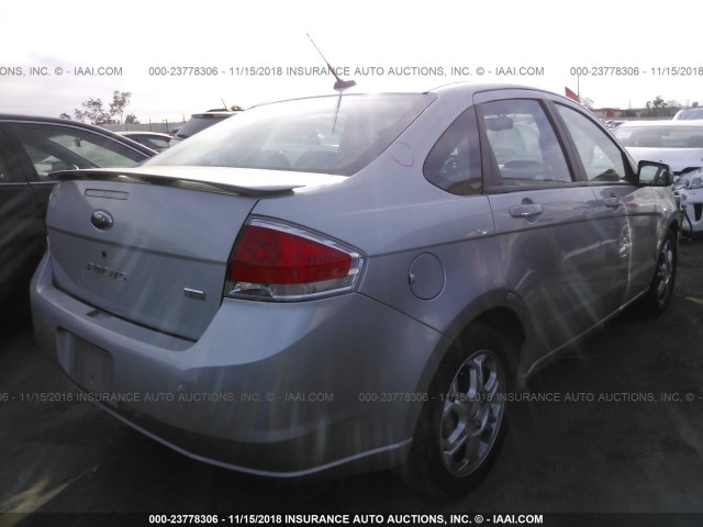 1FAHP36N59W260770 - 2009 FORD FOCUS SES SILVER photo 4