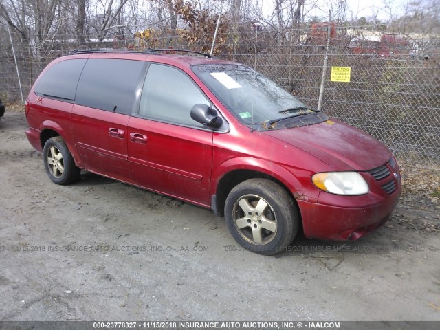 2D4GP44L25R219998 - 2005 DODGE GRAND CARAVAN SXT RED photo 1