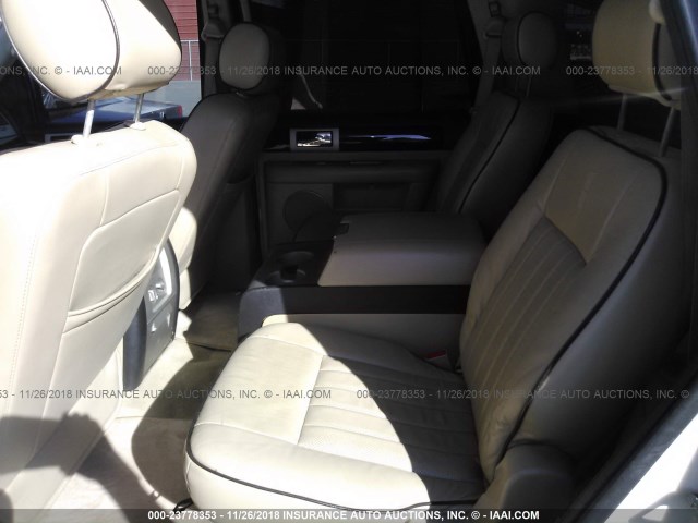 5LMFU28526LJ12387 - 2006 LINCOLN NAVIGATOR 白色 照片 8