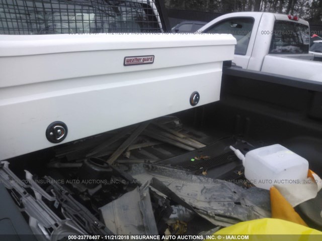 1GCNCNEC8JZ105184 - 2018 CHEVROLET SILVERADO C1500/C1500  LS WHITE photo 8