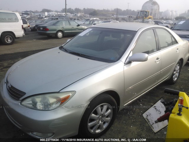 JTDBE30K330183671 - 2003 TOYOTA CAMRY LE/XLE SILVER photo 2