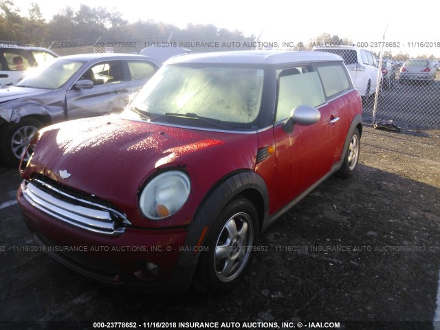 WMWML33519TP98213 - 2009 MINI COOPER CLUBMAN RED photo 2