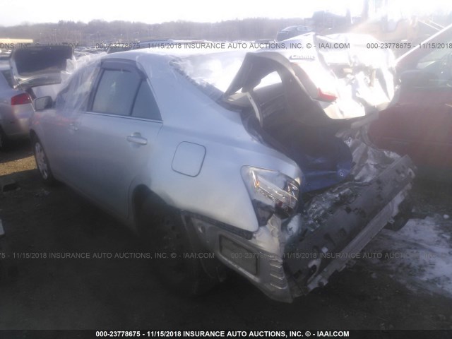 4T4BF3EKXAR017077 - 2010 TOYOTA CAMRY SE/LE/XLE SILVER photo 3