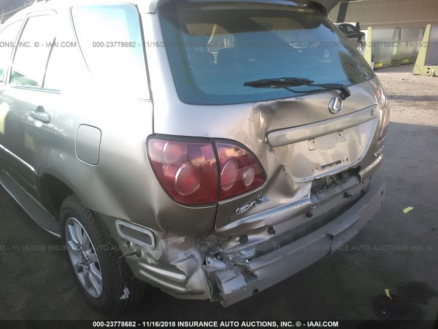 JT6HF10U9Y0117654 - 2000 LEXUS RX 300 BEIGE photo 6