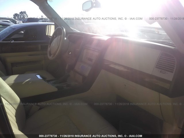 5LMFU27R83LJ33874 - 2003 LINCOLN NAVIGATOR BLACK photo 5