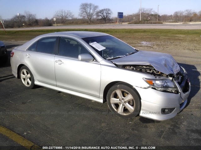 4T1BF3EK7BU143375 - 2011 TOYOTA CAMRY SE/LE/XLE SILVER photo 1