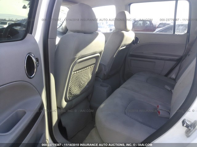 3GNCA13D88S669868 - 2008 CHEVROLET HHR LS Blanco foto 8