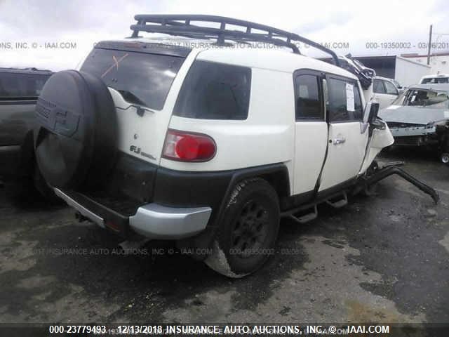 JTEBU4BF6BK099237 - 2011 TOYOTA FJ CRUISER WHITE photo 4