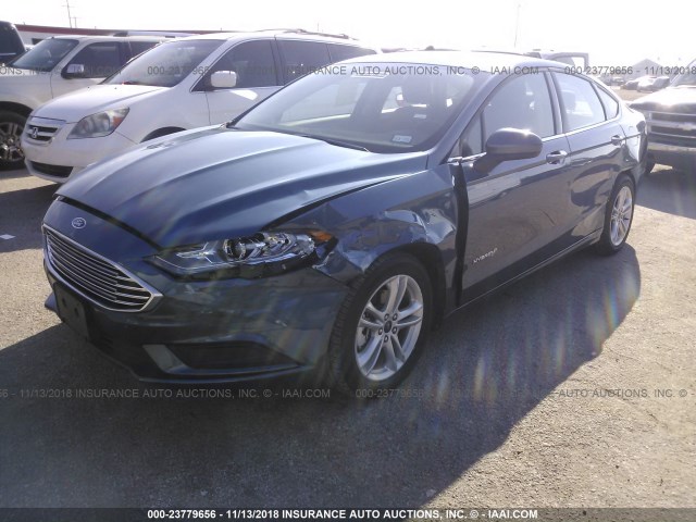 3FA6P0LU8JR226251 - 2018 FORD FUSION SE HYBRID BLUE photo 2