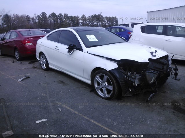 WDDGJ4HB7DF995488 - 2013 MERCEDES-BENZ C 250 WHITE photo 1