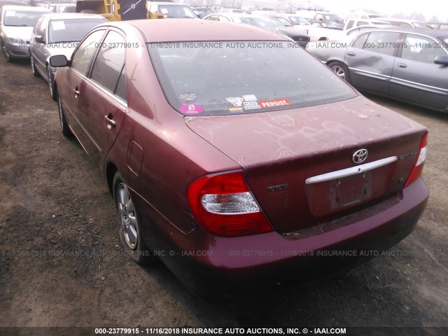 JTDBF30K920016470 - 2002 TOYOTA CAMRY LE/XLE/SE RED photo 3