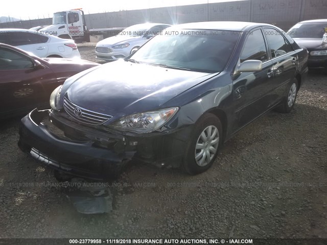 4T1BE30K65U035649 - 2005 TOYOTA CAMRY LE/XLE/SE BLUE photo 2