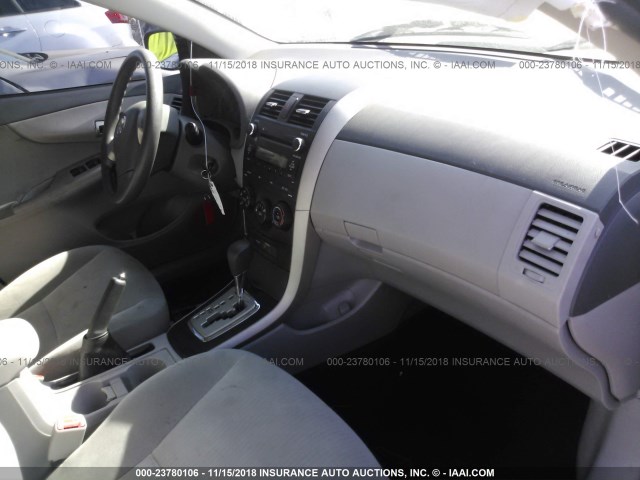 1NXBU4EE4AZ170862 - 2010 TOYOTA COROLLA S/LE/XLE SILVER photo 5