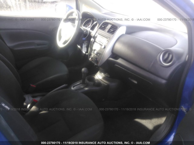 3N1CE2CP8FL437293 - 2015 NISSAN VERSA NOTE S/S PLUS/SV/SL/SR BLUE photo 5