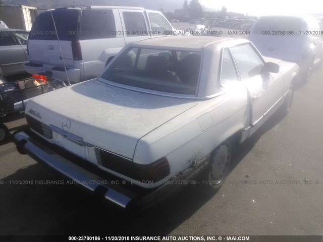 WDBBA45A0EA013572 - 1984 MERCEDES-BENZ 380 SL WHITE photo 4