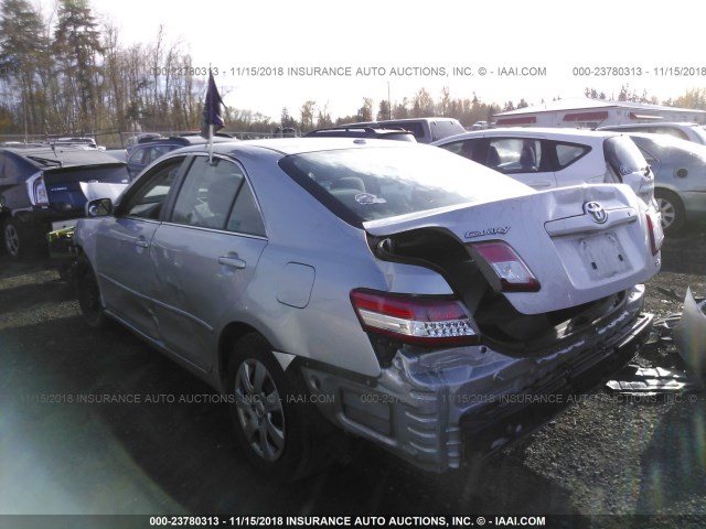 4T1BF3EK5AU088536 - 2010 TOYOTA CAMRY SE/LE/XLE SILVER photo 3