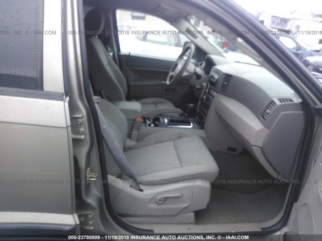 1J4GR48K55C708889 - 2005 JEEP GRAND CHEROKEE LAREDO/COLUMBIA/FREEDOM 棕色 照片 5
