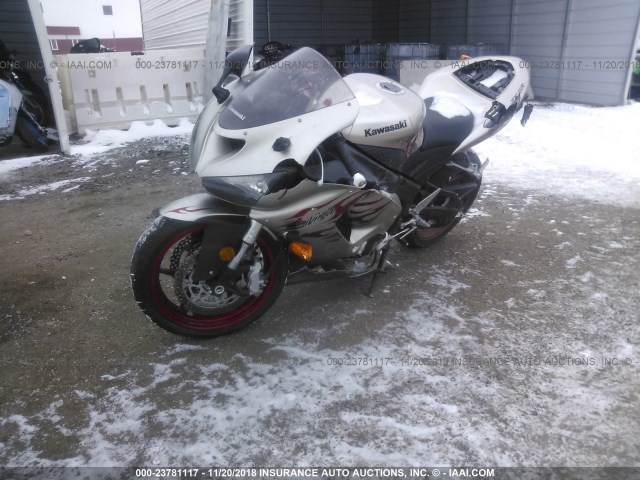 JKBZXJD136A004421 - 2006 KAWASAKI ZX636 C1 SILVER photo 2