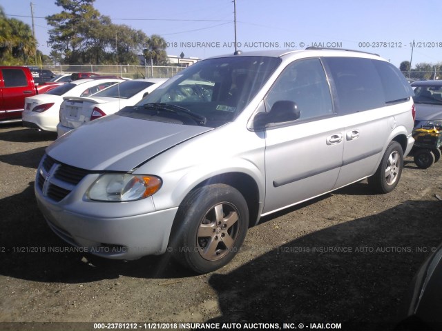 1D4GP45R25B421354 - 2005 DODGE CARAVAN SXT SILVER photo 2