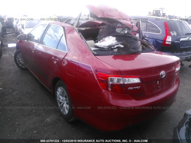 4T4BF1FK2CR187083 - 2012 TOYOTA CAMRY SE/LE/XLE RED photo 3