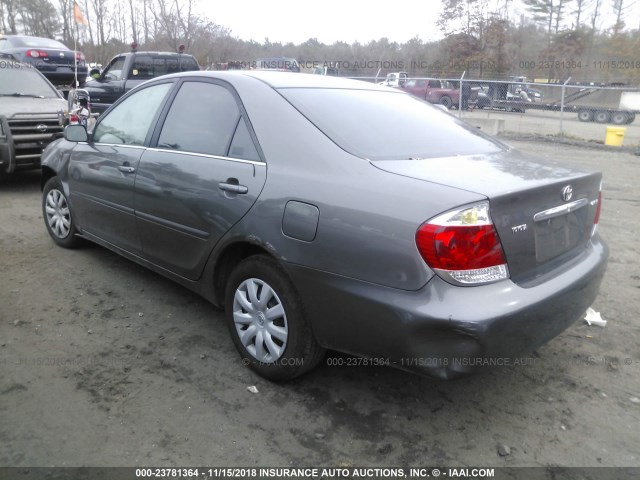 4T1BE32KX5U983565 - 2005 TOYOTA CAMRY LE/XLE/SE GRAY photo 3