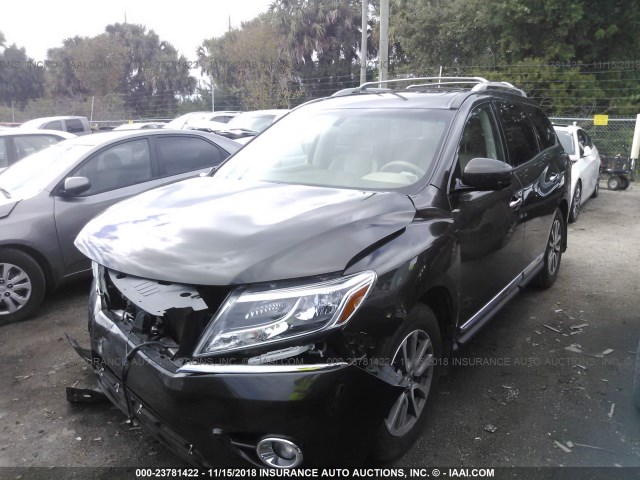 5N1AR2MN2FC657316 - 2015 NISSAN PATHFINDER S/SV/SL/PLATINUM BROWN photo 2