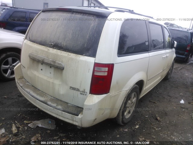 2D4RN5D19AR135285 - 2010 DODGE GRAND CARAVAN SXT WHITE photo 4