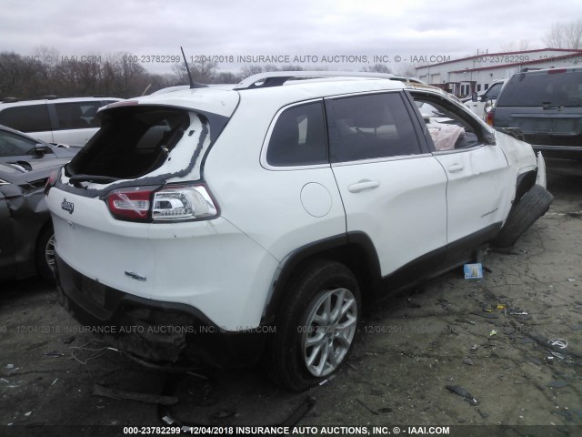 1C4PJLCB0HW535820 - 2017 JEEP CHEROKEE LATITUDE WHITE photo 4