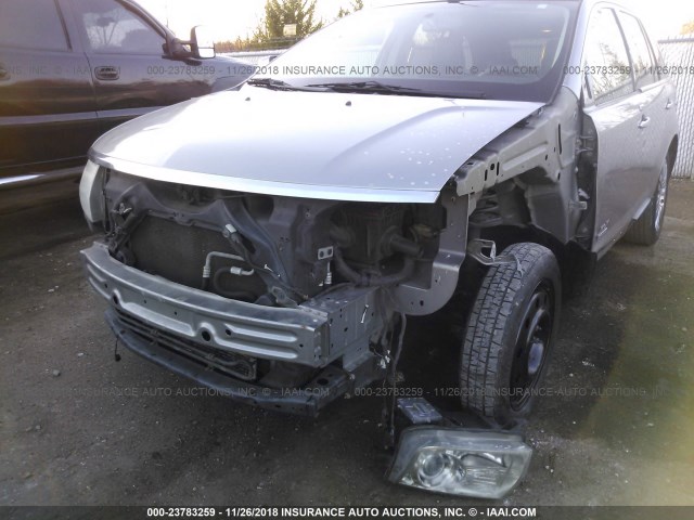 2LMDU68C28BJ16723 - 2008 LINCOLN MKX GRAY photo 6