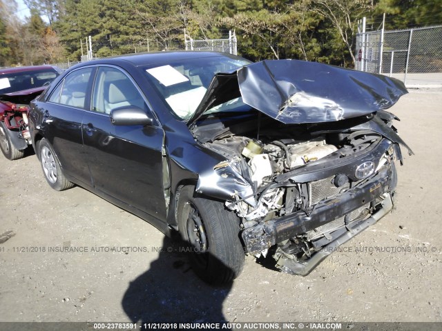 4T1BF3EK4AU079262 - 2010 TOYOTA CAMRY SE/LE/XLE ნაცრისფერი ფოტო 1