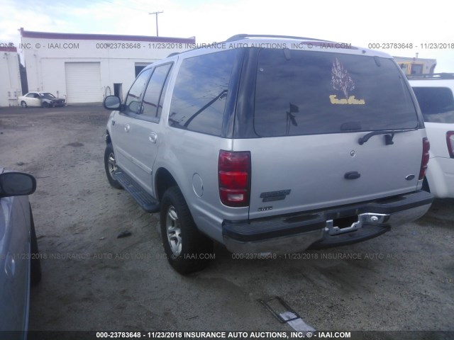 1FMPU16LXYLA76034 - 2000 FORD EXPEDITION XLT SILVER photo 3