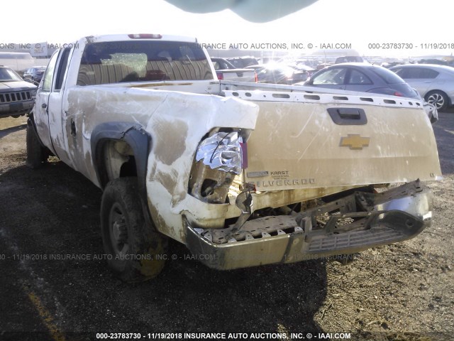 1GCHK39648E213151 - 2008 CHEVROLET SILVERADO K3500 WHITE photo 3