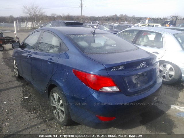 KMHCT4AE4HU255711 - 2017 HYUNDAI ACCENT SE BLUE photo 3