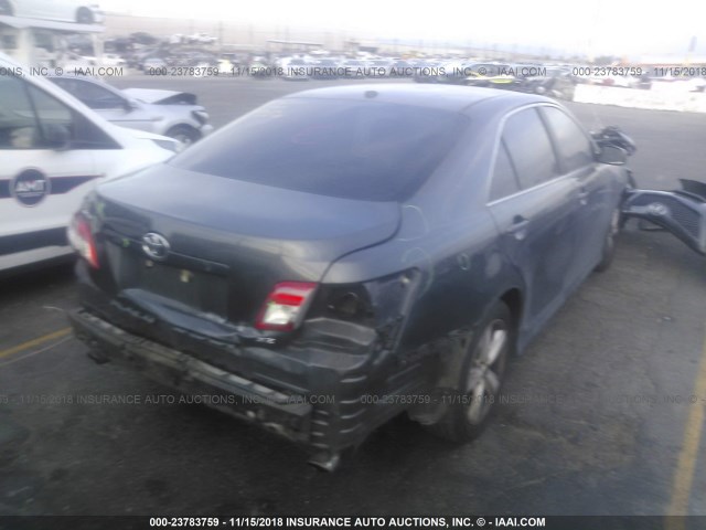 4T1BF3EK1BU602481 - 2011 TOYOTA CAMRY SE/LE/XLE GRAY photo 4