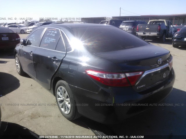 4T4BF1FK7FR497220 - 2015 TOYOTA CAMRY LE/XLE/SE/XSE BLUE photo 3