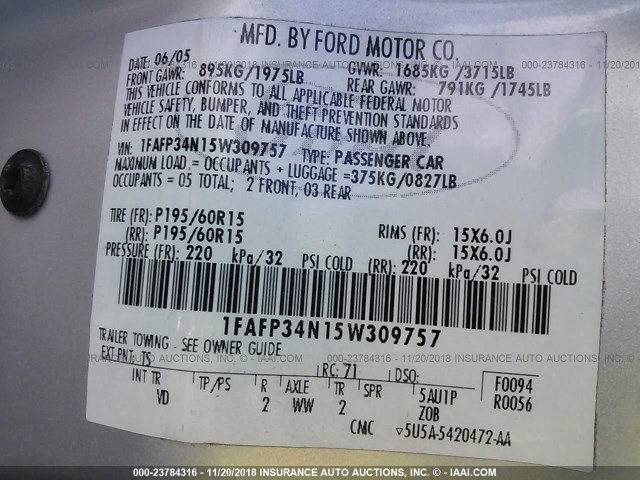 1FAFP34N15W309757 - 2005 FORD FOCUS ZX4 SILVER photo 9