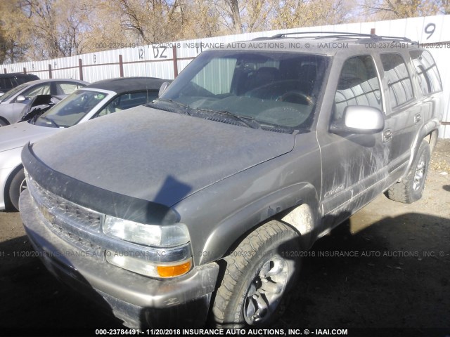 1GNEK13T1YJ171574 - 2000 CHEVROLET TAHOE K1500 GRAY photo 2