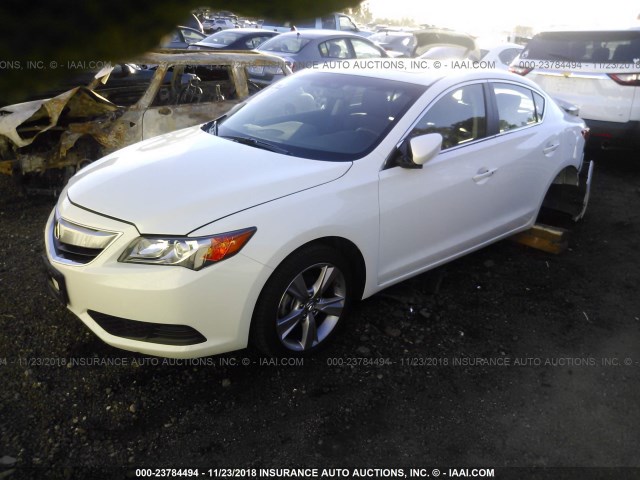 19VDE1F38EE015055 - 2014 ACURA ILX 20 WHITE photo 2