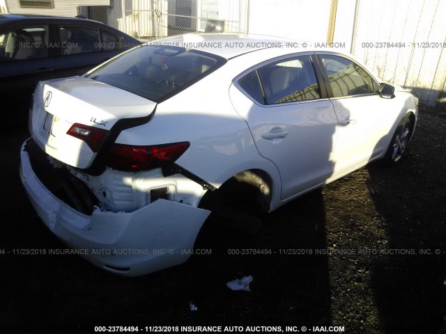 19VDE1F38EE015055 - 2014 ACURA ILX 20 WHITE photo 4