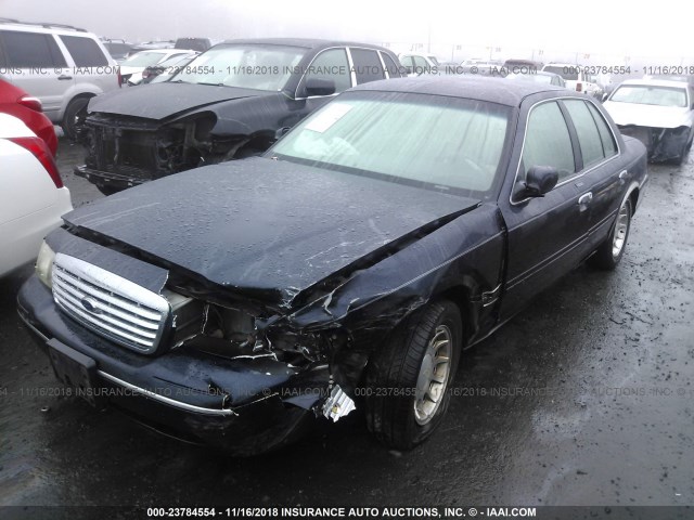 2FAFP74W0YX178491 - 2000 FORD CROWN VICTORIA LX BLUE photo 2