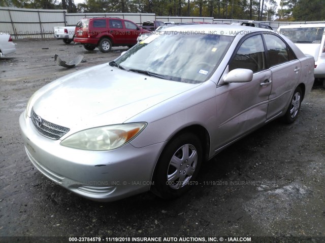 4T1BE32K33U175619 - 2003 TOYOTA CAMRY LE/XLE/SE SILVER photo 2