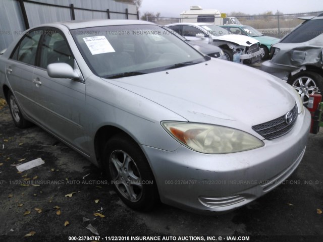 4T1BE32K53U755633 - 2003 TOYOTA CAMRY LE/XLE/SE SILVER photo 1