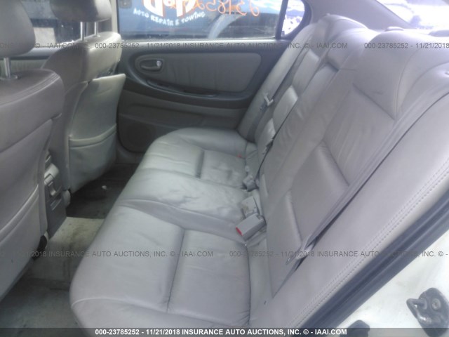 JN1DA31A82T317083 - 2002 NISSAN MAXIMA GLE/SE WHITE photo 8