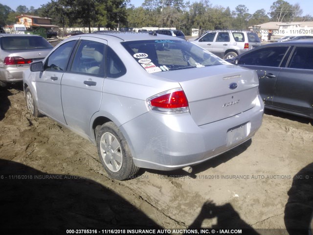 1FAHP34N78W177178 - 2008 FORD FOCUS S/SE SILVER photo 3