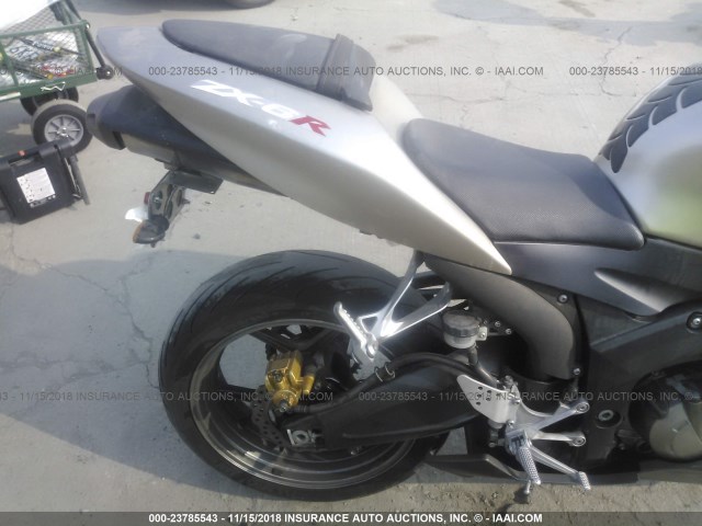 JKBZXJC185A011929 - 2005 KAWASAKI ZX636 C1 GRAY photo 6