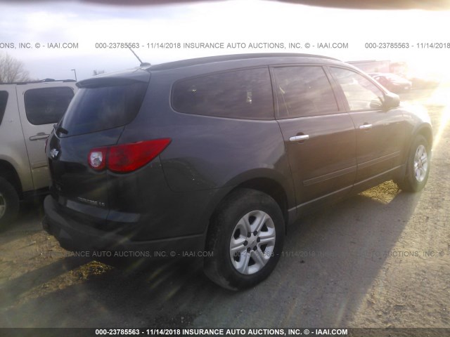 1GNKVFED8BJ256061 - 2011 CHEVROLET TRAVERSE LS GRAY photo 4