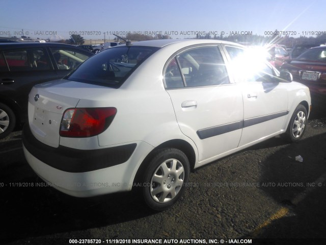 KNADE123476229432 - 2007 KIA RIO LX/SX WHITE photo 4