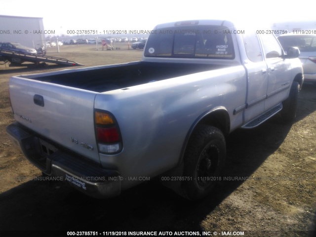 5TBBT4413YS003762 - 2000 TOYOTA TUNDRA ACCESS CAB/ACCESS CAB SR5 SILVER photo 4