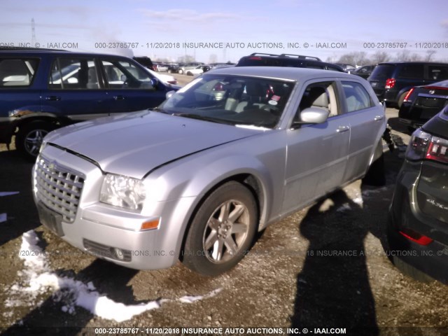 2C3KA53G17H653295 - 2007 CHRYSLER 300 TOURING SILVER photo 2