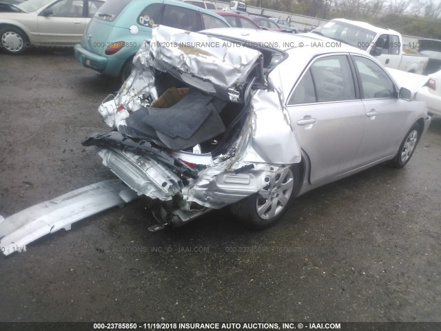 4T1BF3EK3AU575668 - 2010 TOYOTA CAMRY SE/LE/XLE 灰色 照片 4